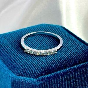 Elegant Silver Moissanite Ring